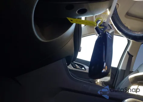 2019 Chevrolet Traverse 3Lt z USA, uszkodzony, nr VIN 1GNEVHKW5KJ139035